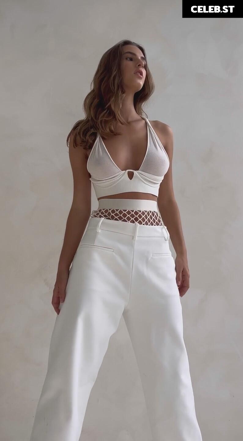 Emily Feld Image 540263