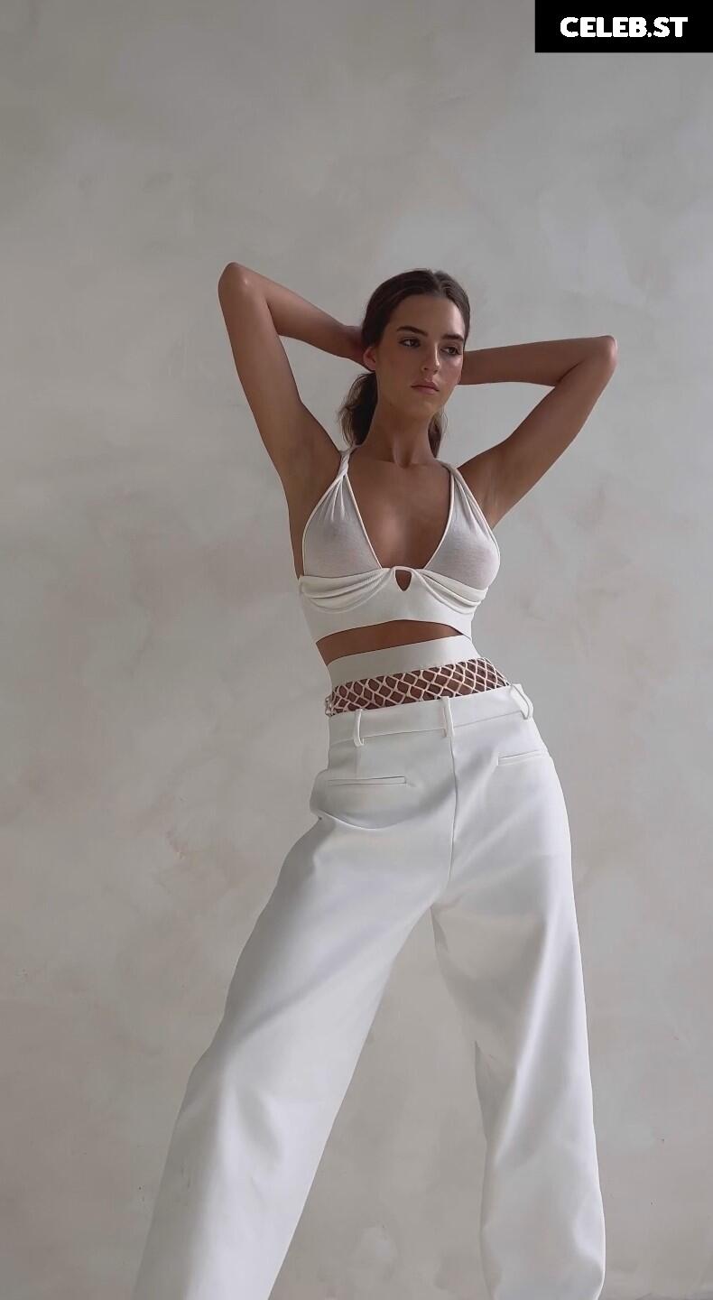 Emily Feld Image 540229