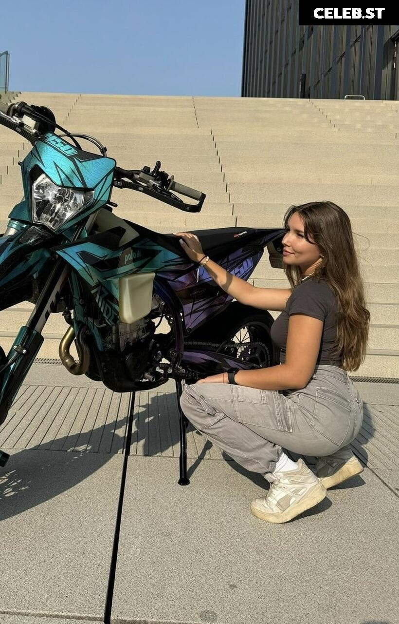 joysemmi Image 559149