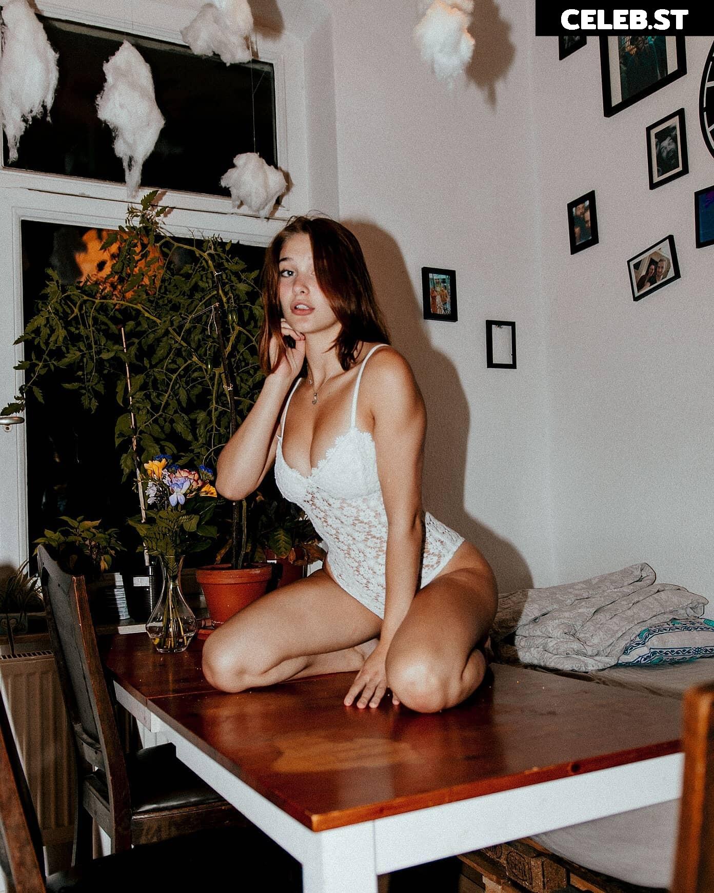 Ninafdj Image 559134