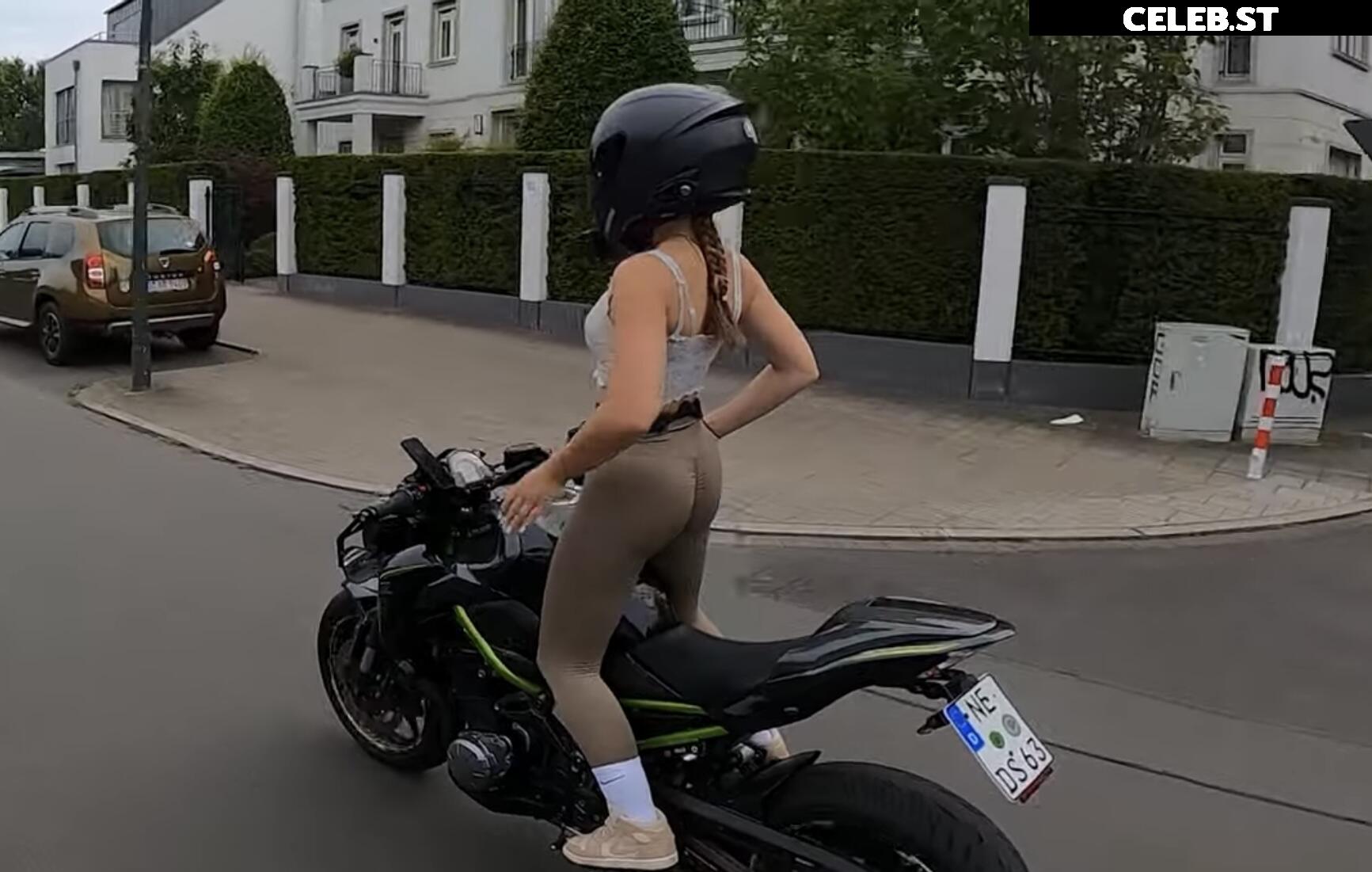 joysemmi Image 559040