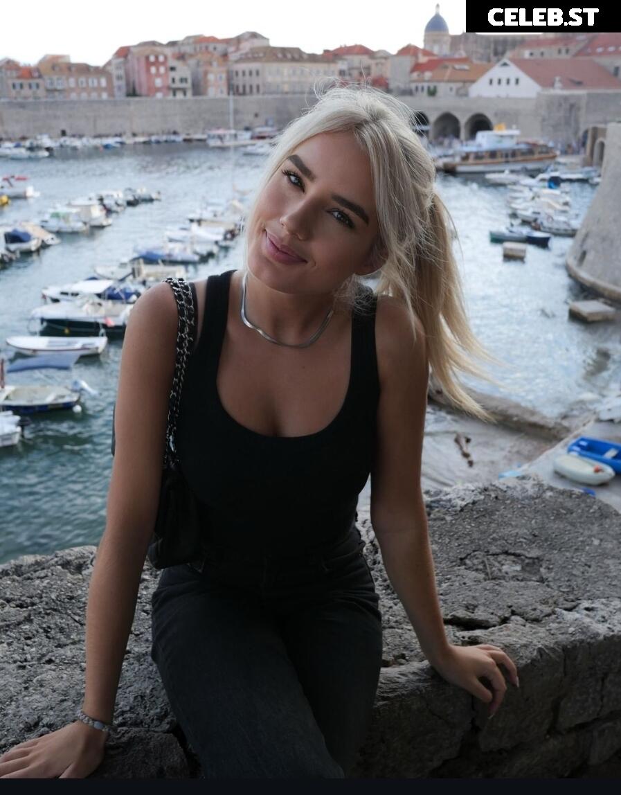 Laura Block Image 557636