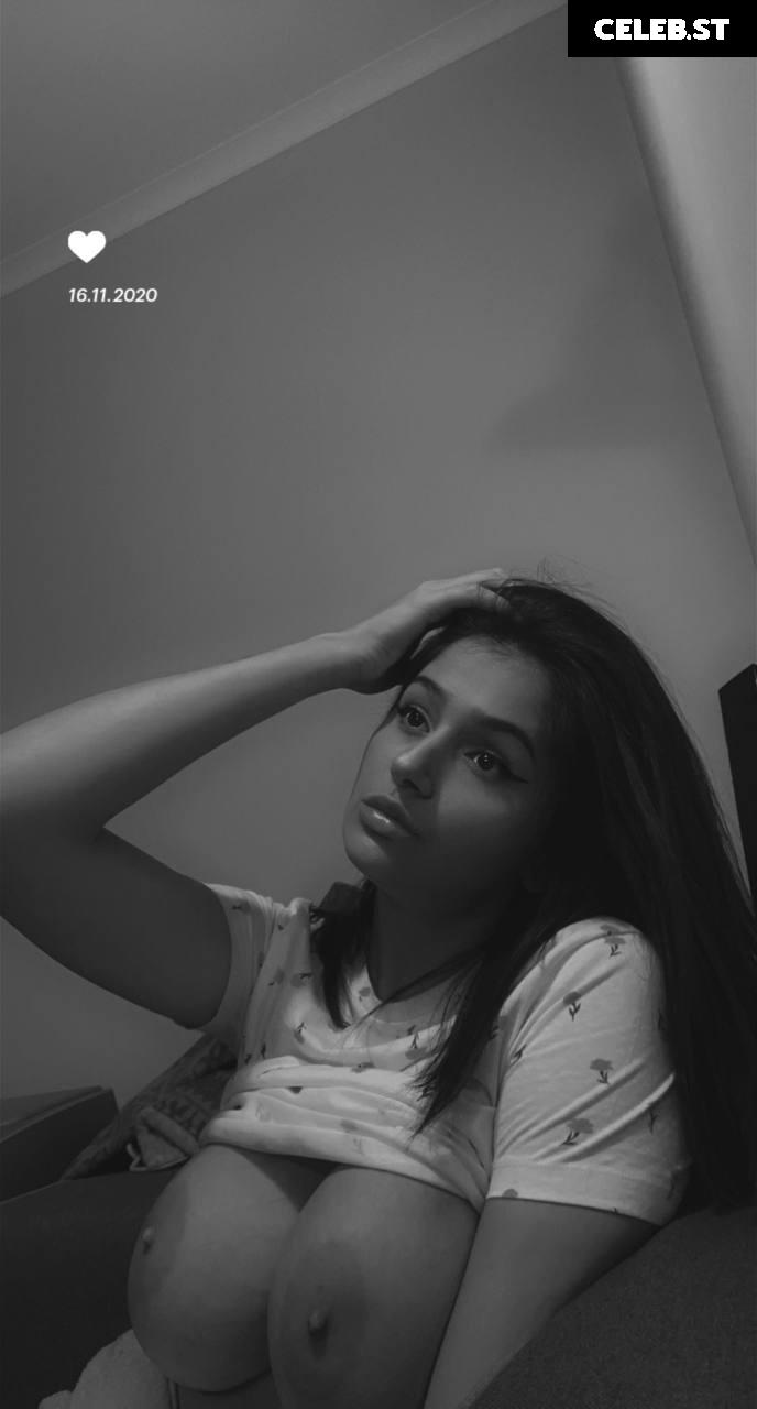 Julia Tica Image 557699