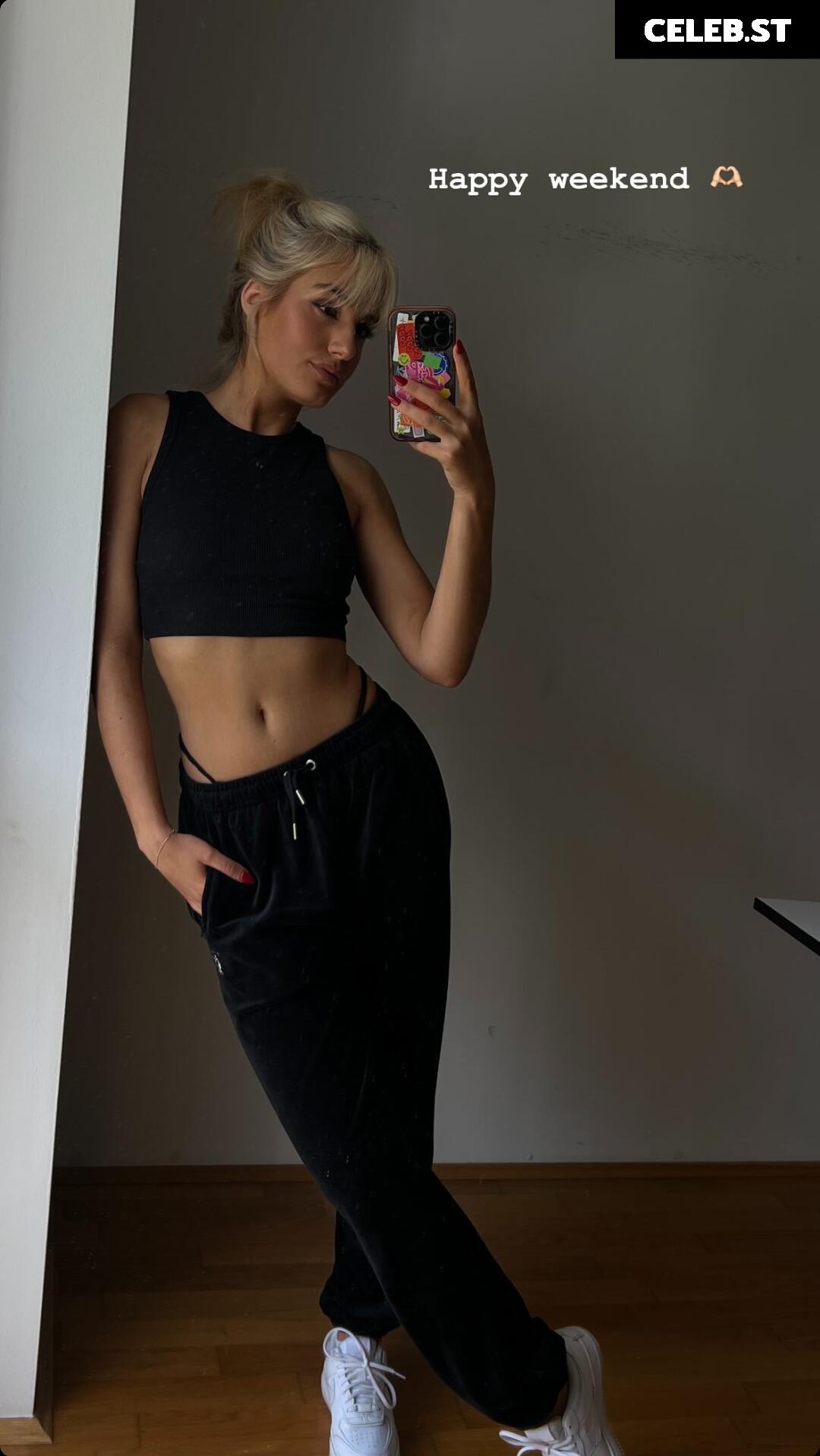 Laura Block Image 556403