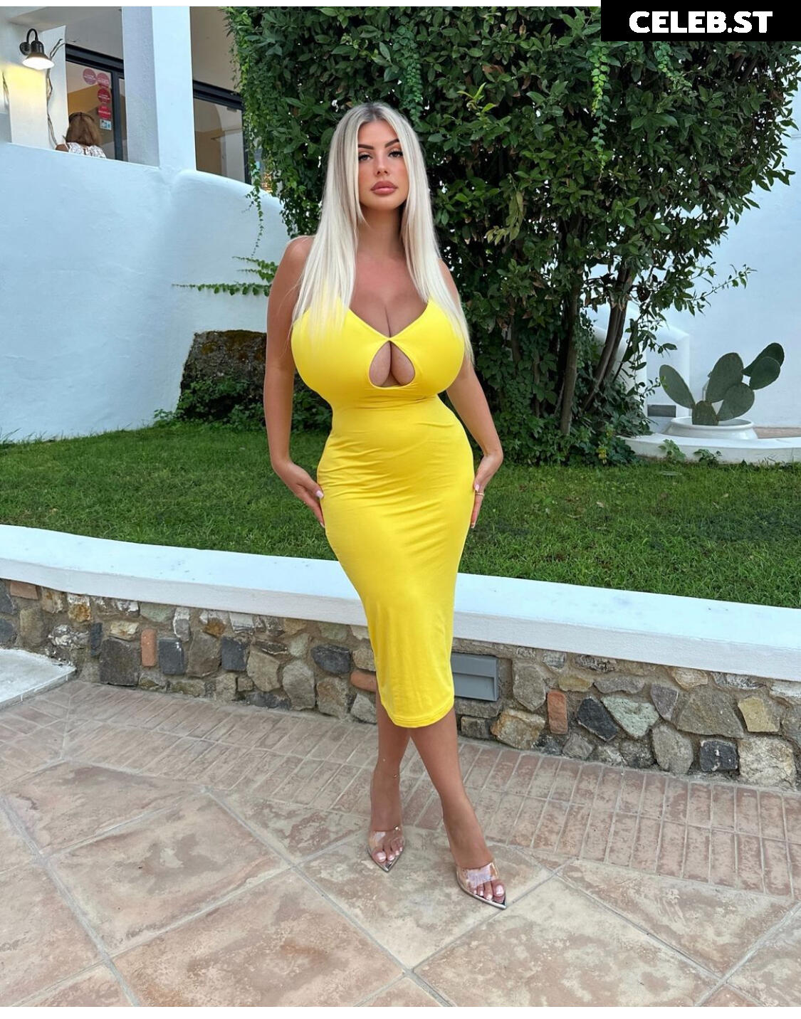 Lali957 Image 555702