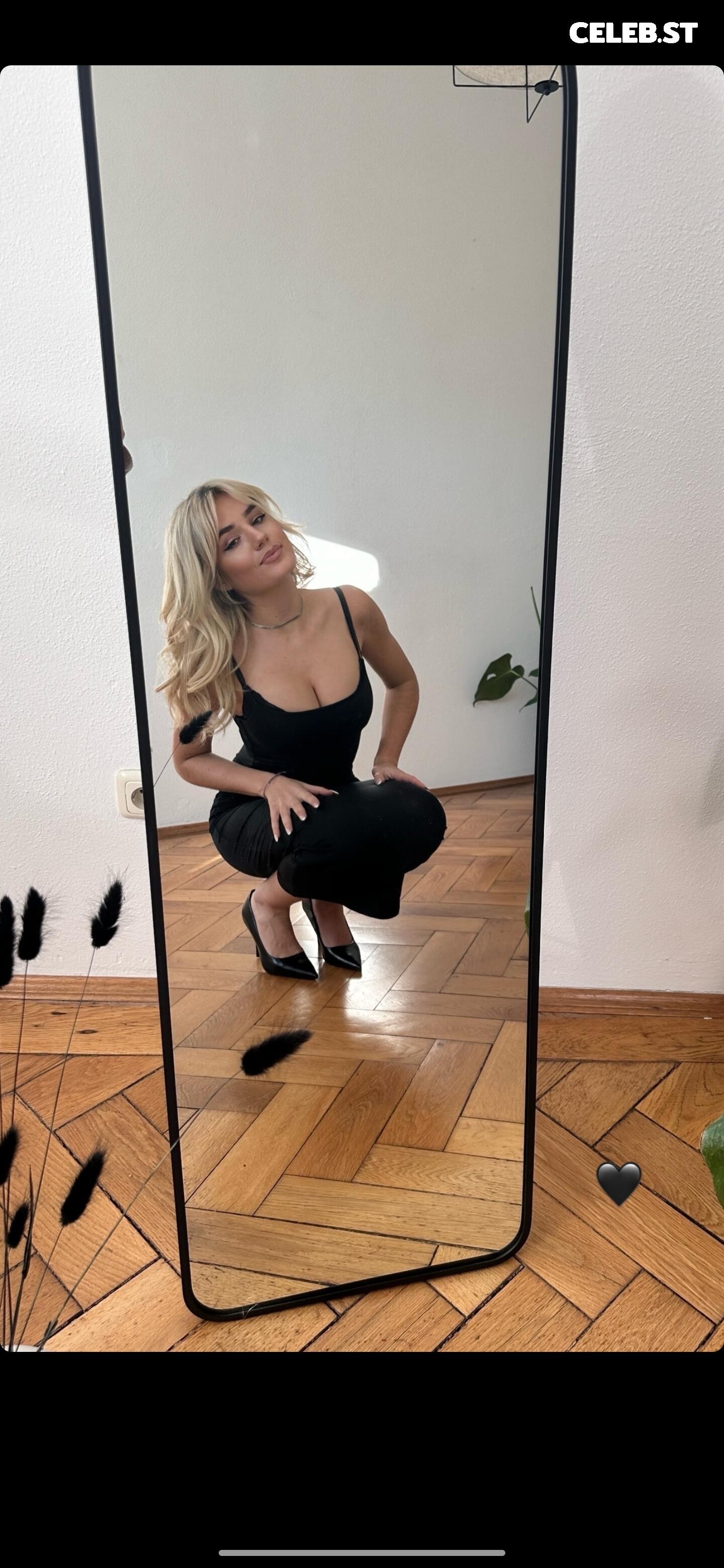 Laura Block Image 555435