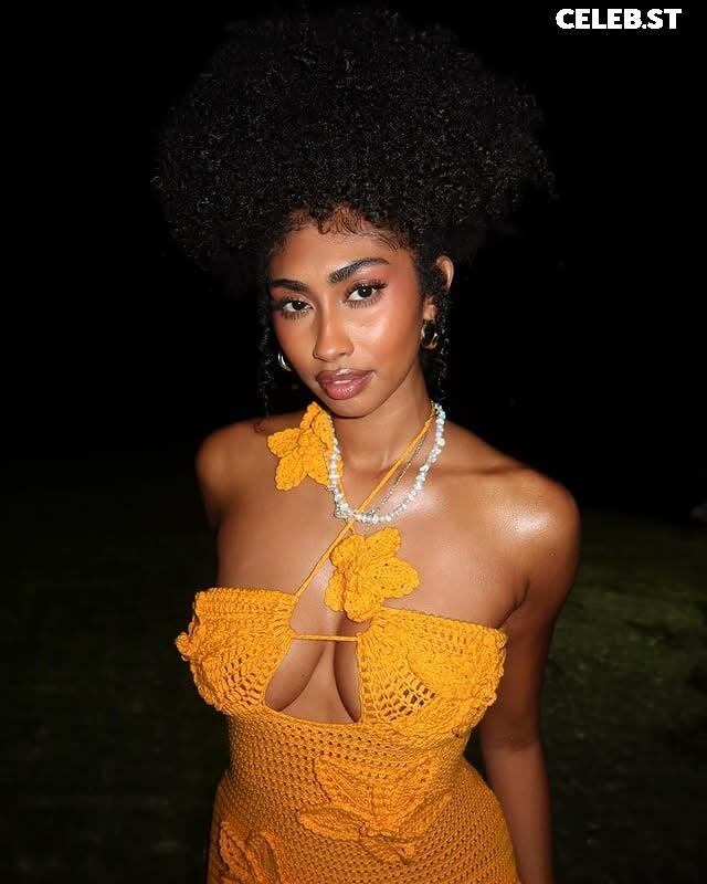 Jasmine Chola | Jasmine Blandford Image 5558627