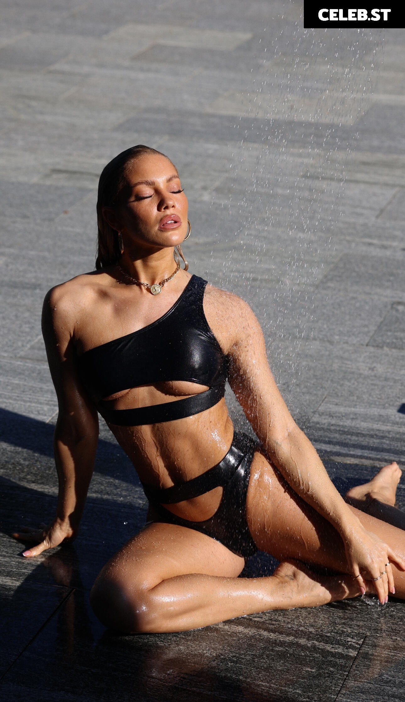 Stephanie Davis Image 554123