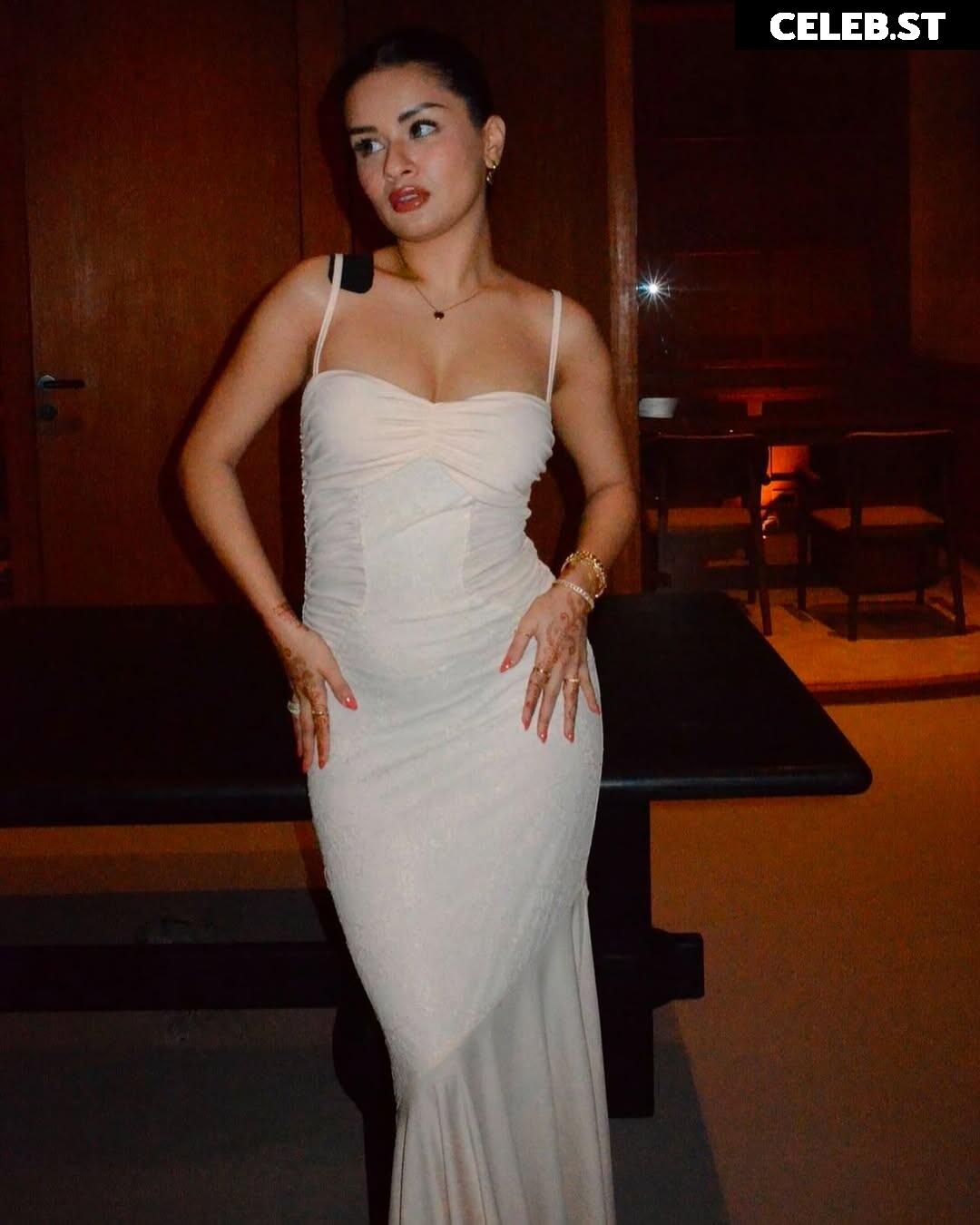 Avneet Kaur Image 5537513