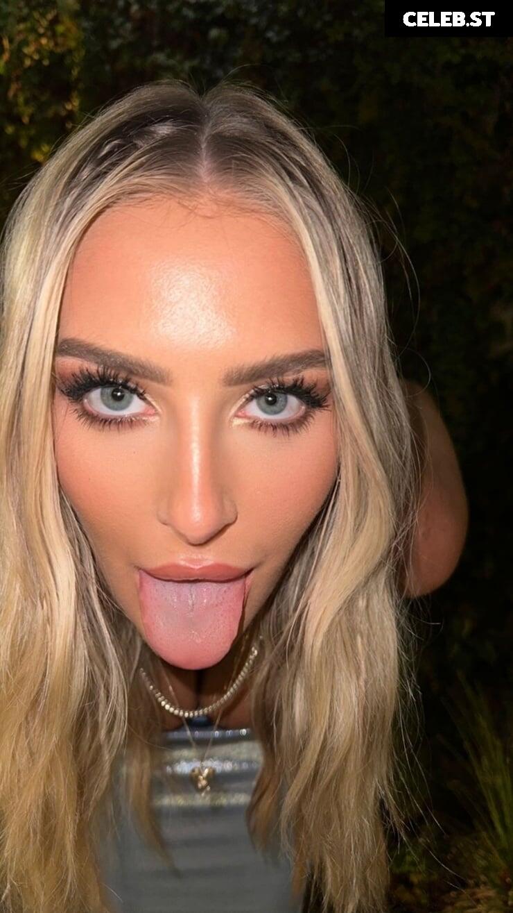 Skyler Simpson Image 553198