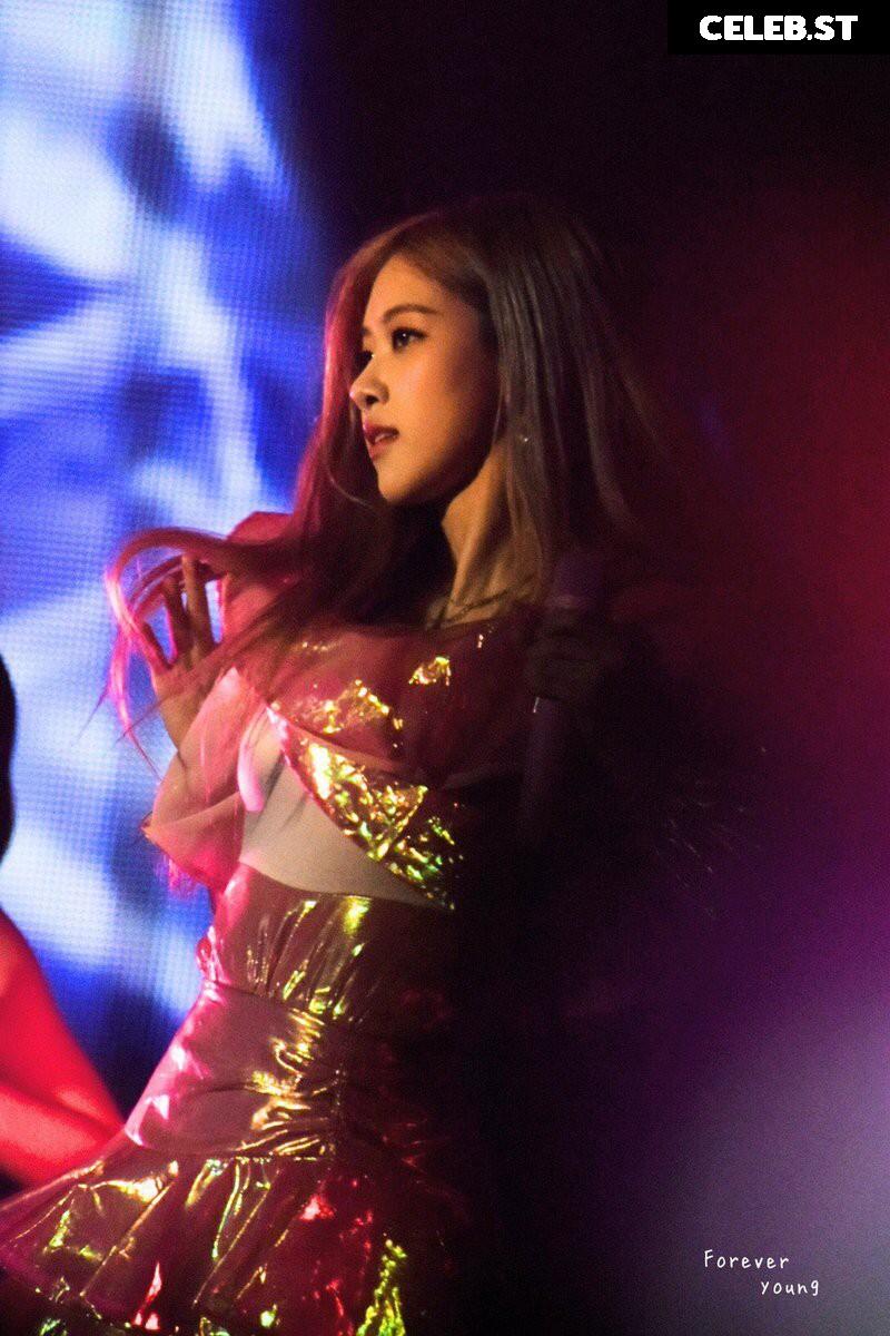 Rosé || Roseanne Park - BLΛƆKPIИK ( BLACKPINK ) Image 5539274