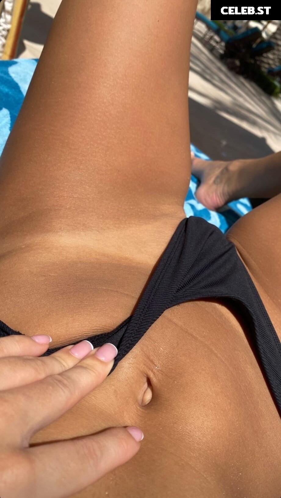 Stephanie Davis Image 553803