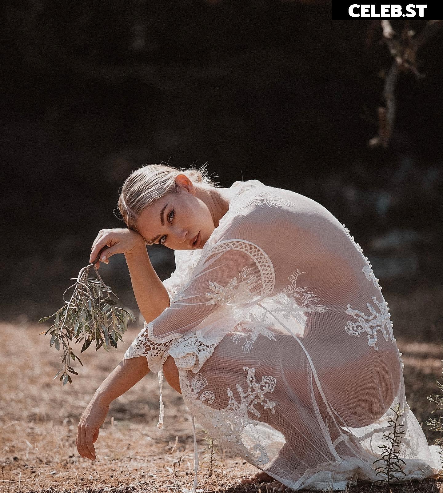 Stephanie Davis Image 551192