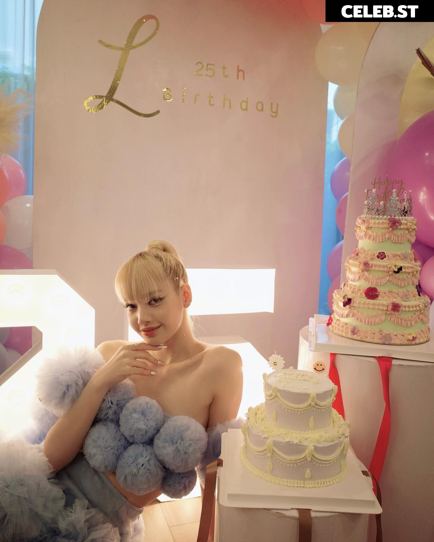 Lisa | BLΛƆKPIИK (Blackpink) Image 5505844