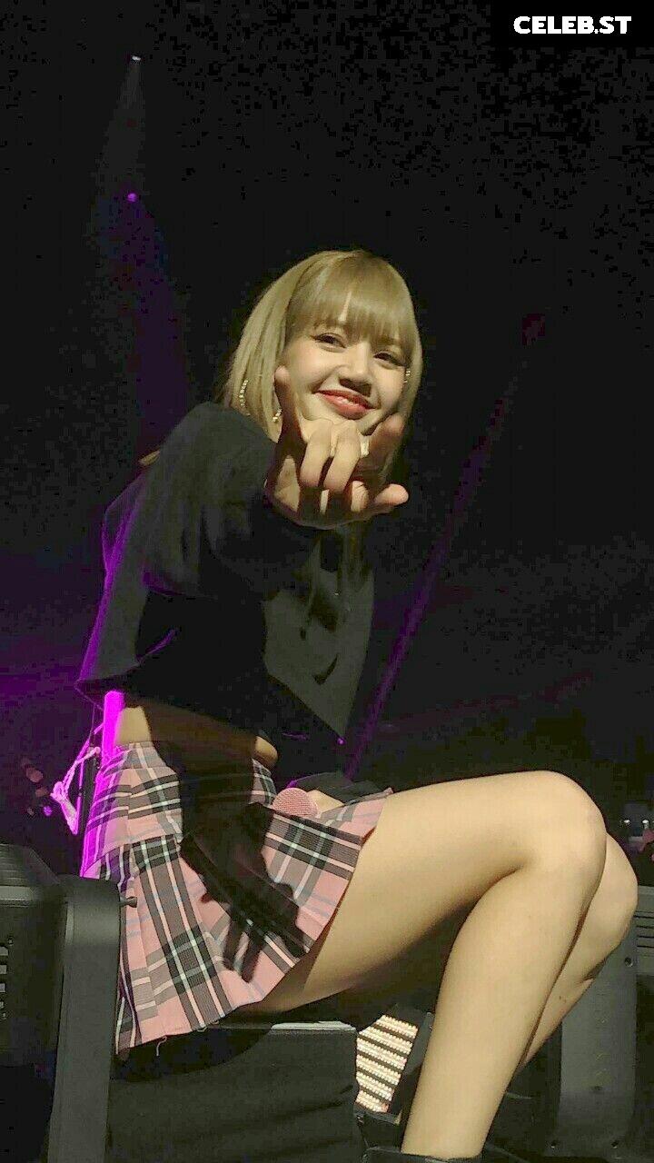Lisa | BLΛƆKPIИK (Blackpink) Image 5505541