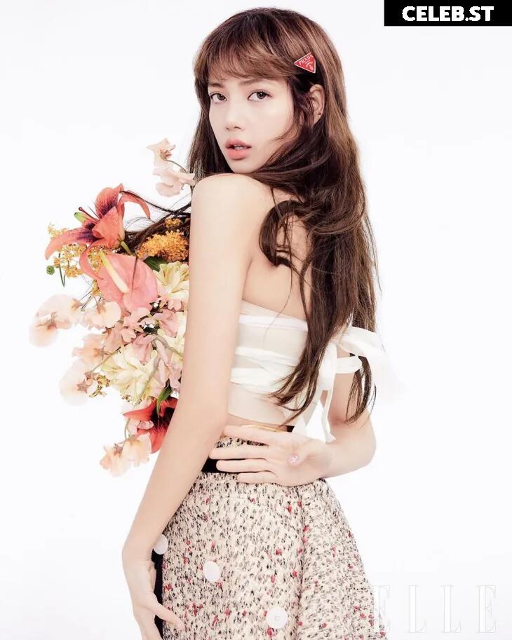 Lisa | BLΛƆKPIИK (Blackpink) Image 5505775