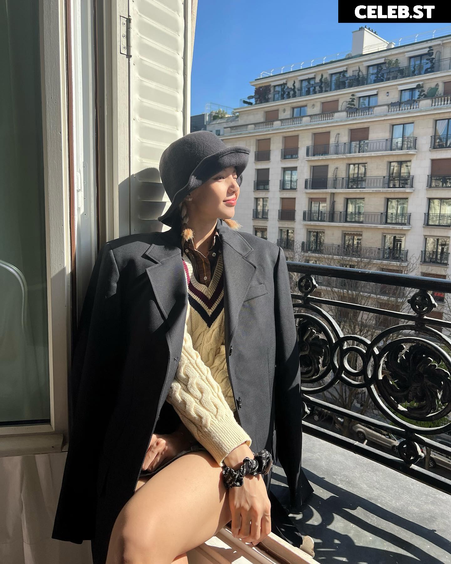 Lisa | BLΛƆKPIИK (Blackpink) Image 5505715