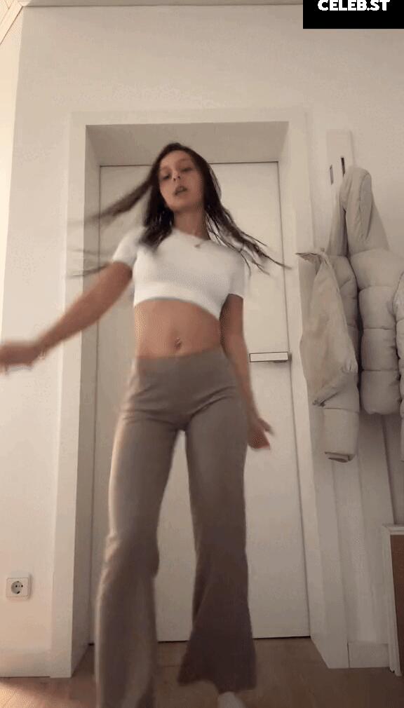 vivianalukas Image 550518