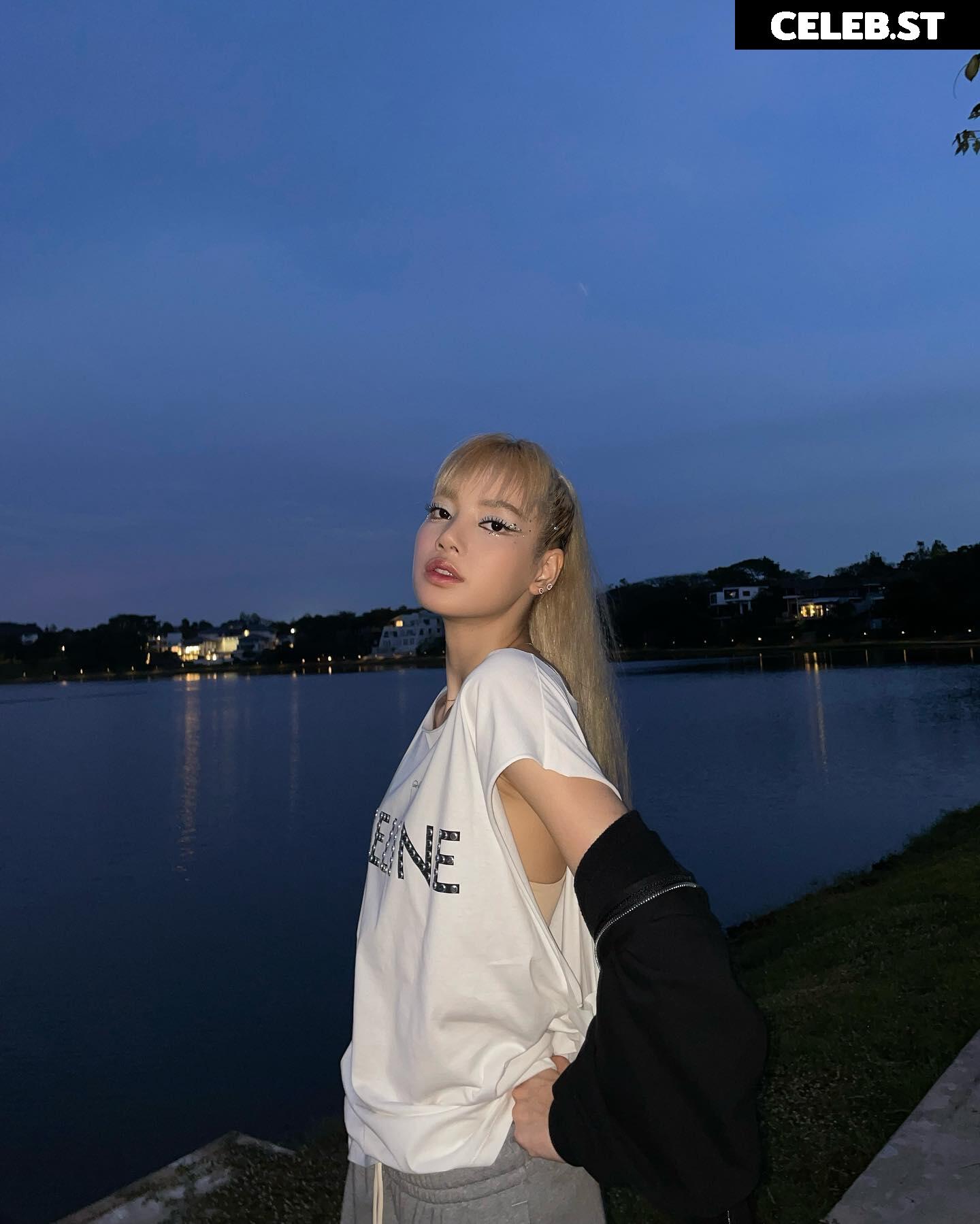 Lisa | BLΛƆKPIИK (Blackpink) Image 5505969