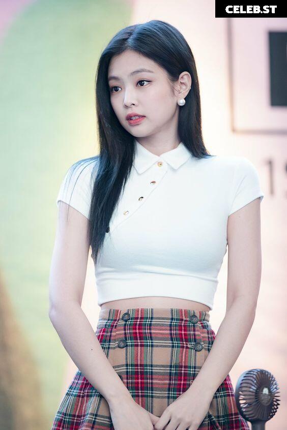 Jennie | BLΛƆKPIИK (Blackpink) Image 5508611
