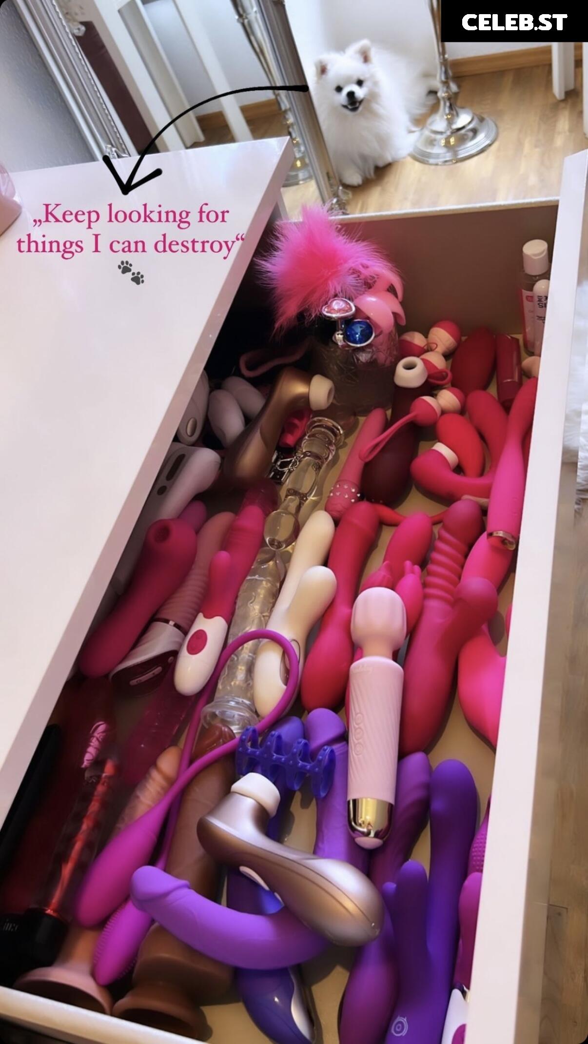 Princess Léonie Alwine Image 569631