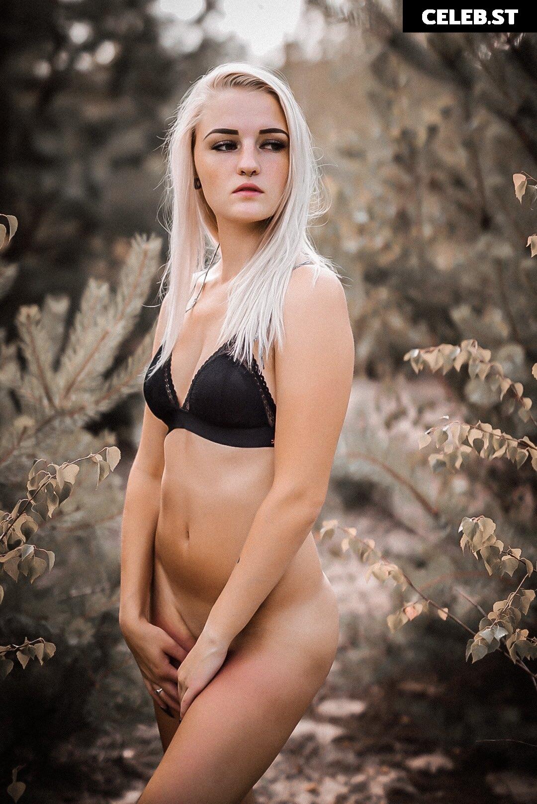 mopsiie Image 565240