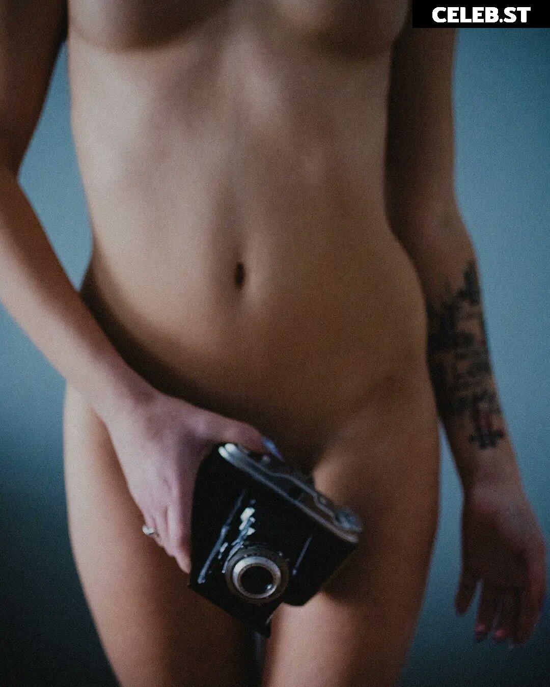 mopsiie Image 565015