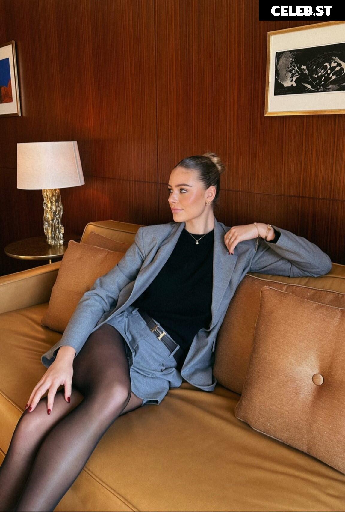 Emilia BTE Image 564112