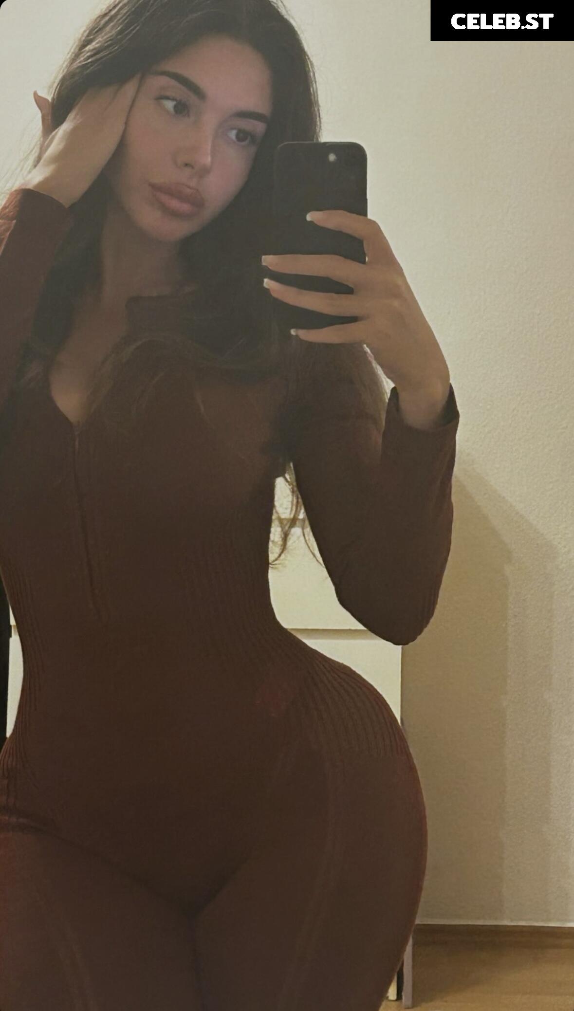 Lya Aylin Image 563706