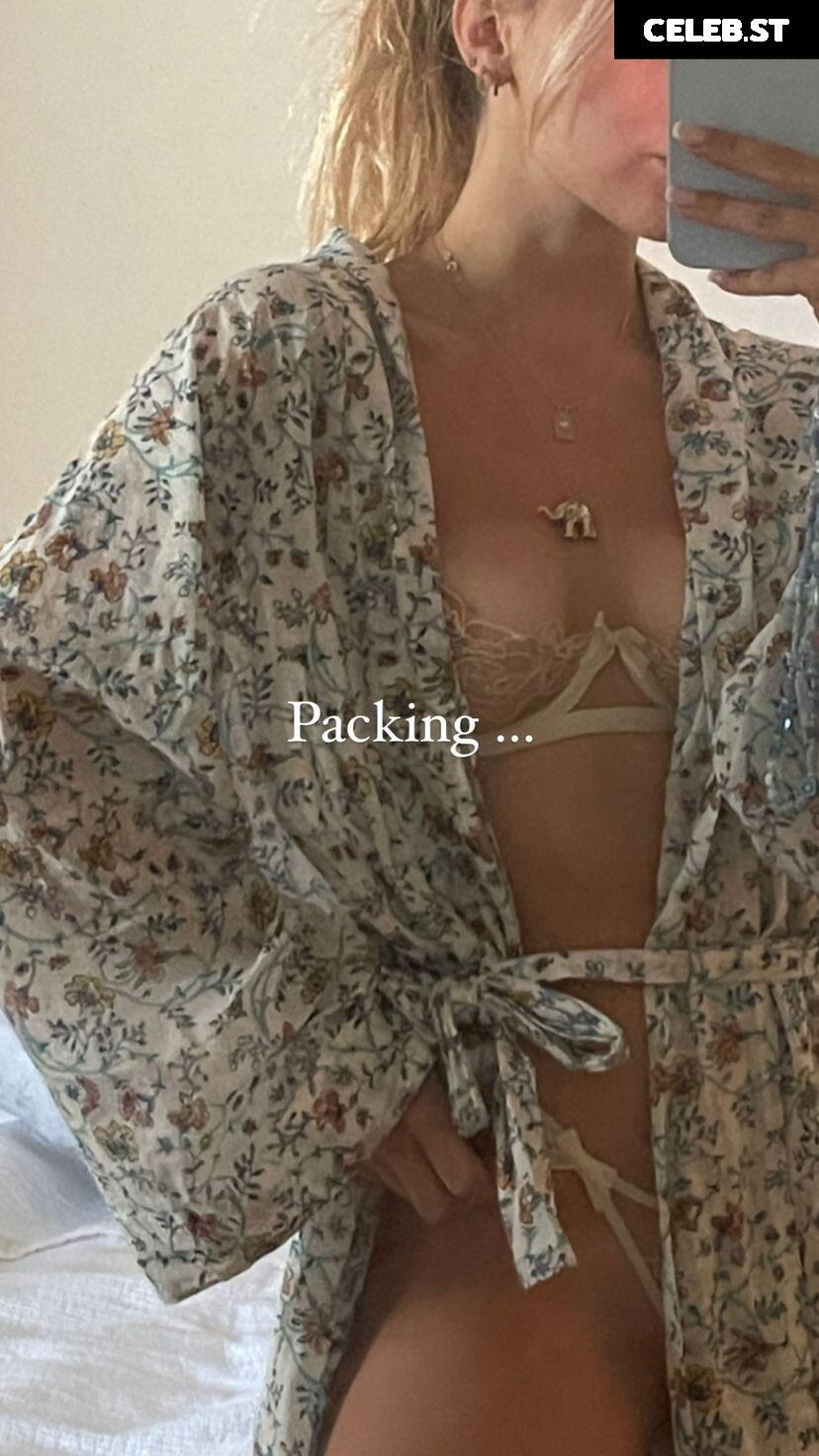 Ema Louise Image 563429