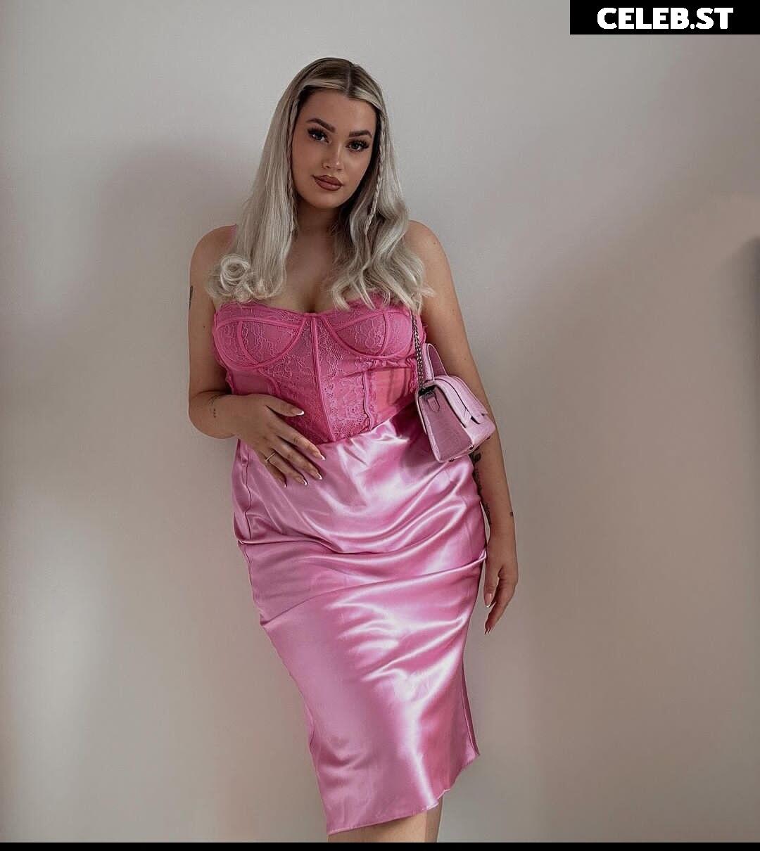 Denise.mski Image 563926