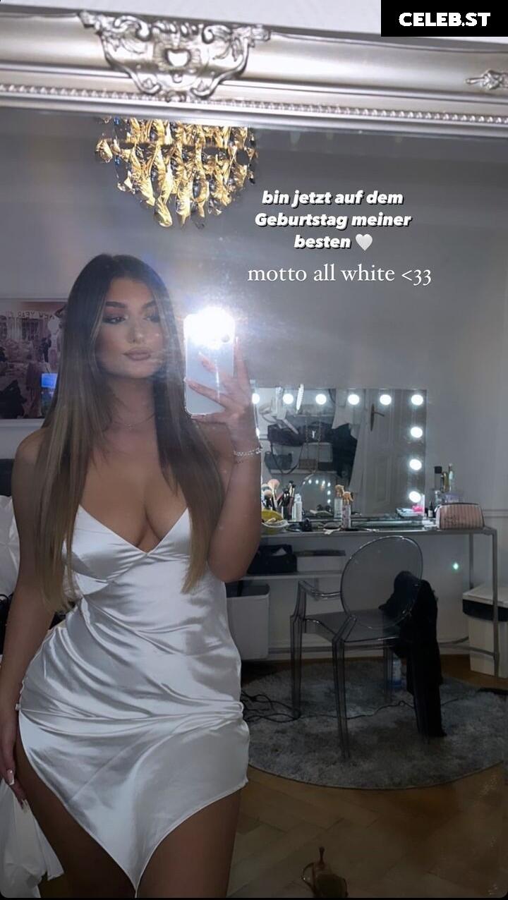 Paola Parente Image 562302