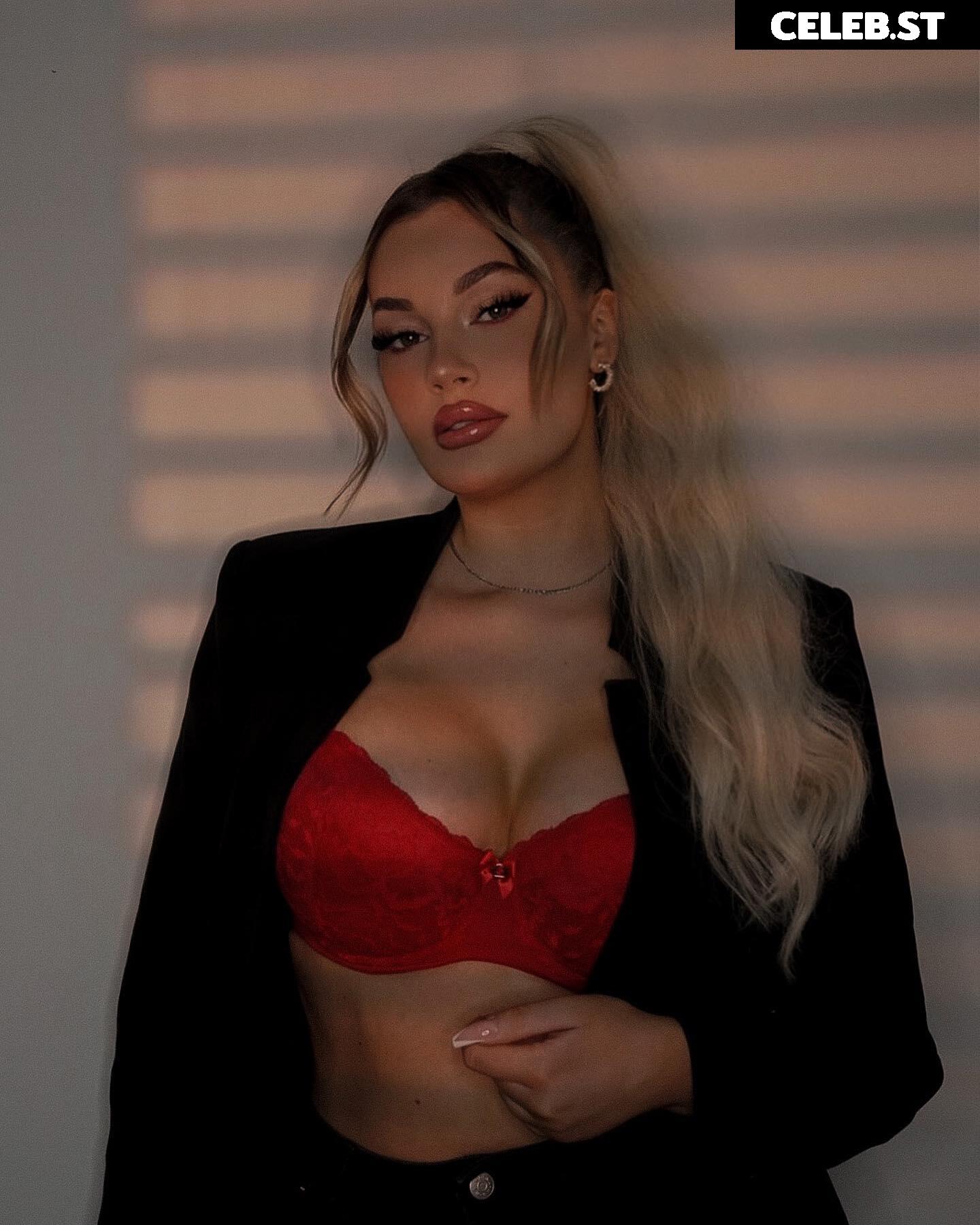 Denise.mski Image 561816