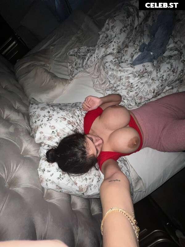 Julia Tica Image 560343