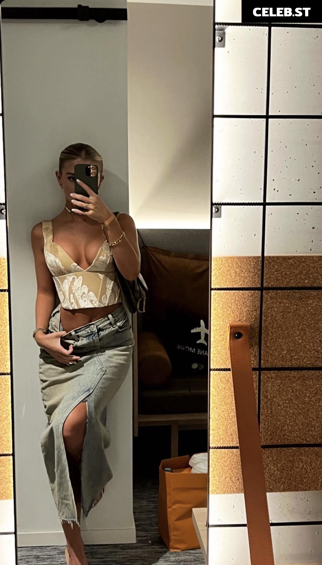 Alexa Breit Image 560360