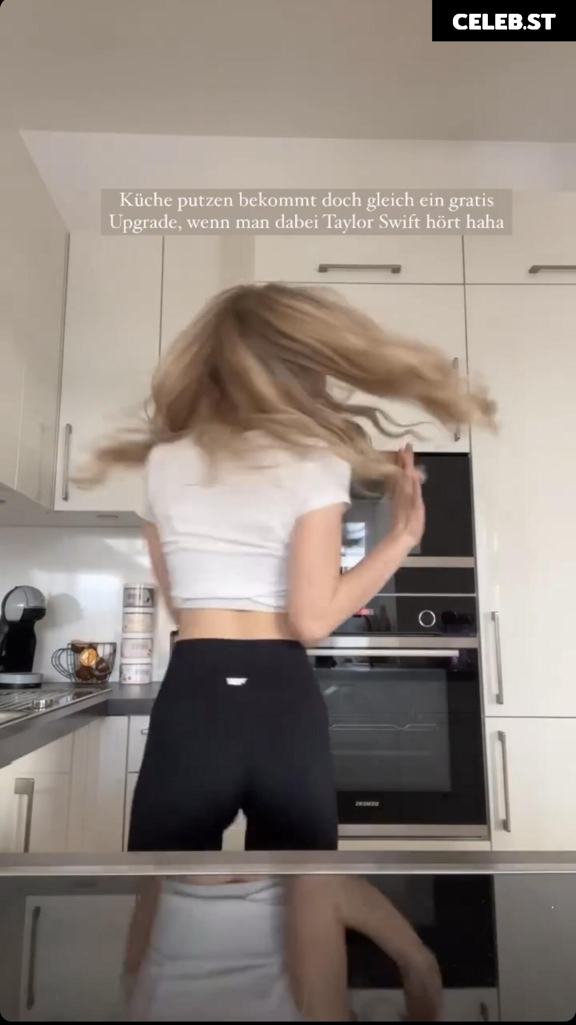 Lea Peach Image 579535