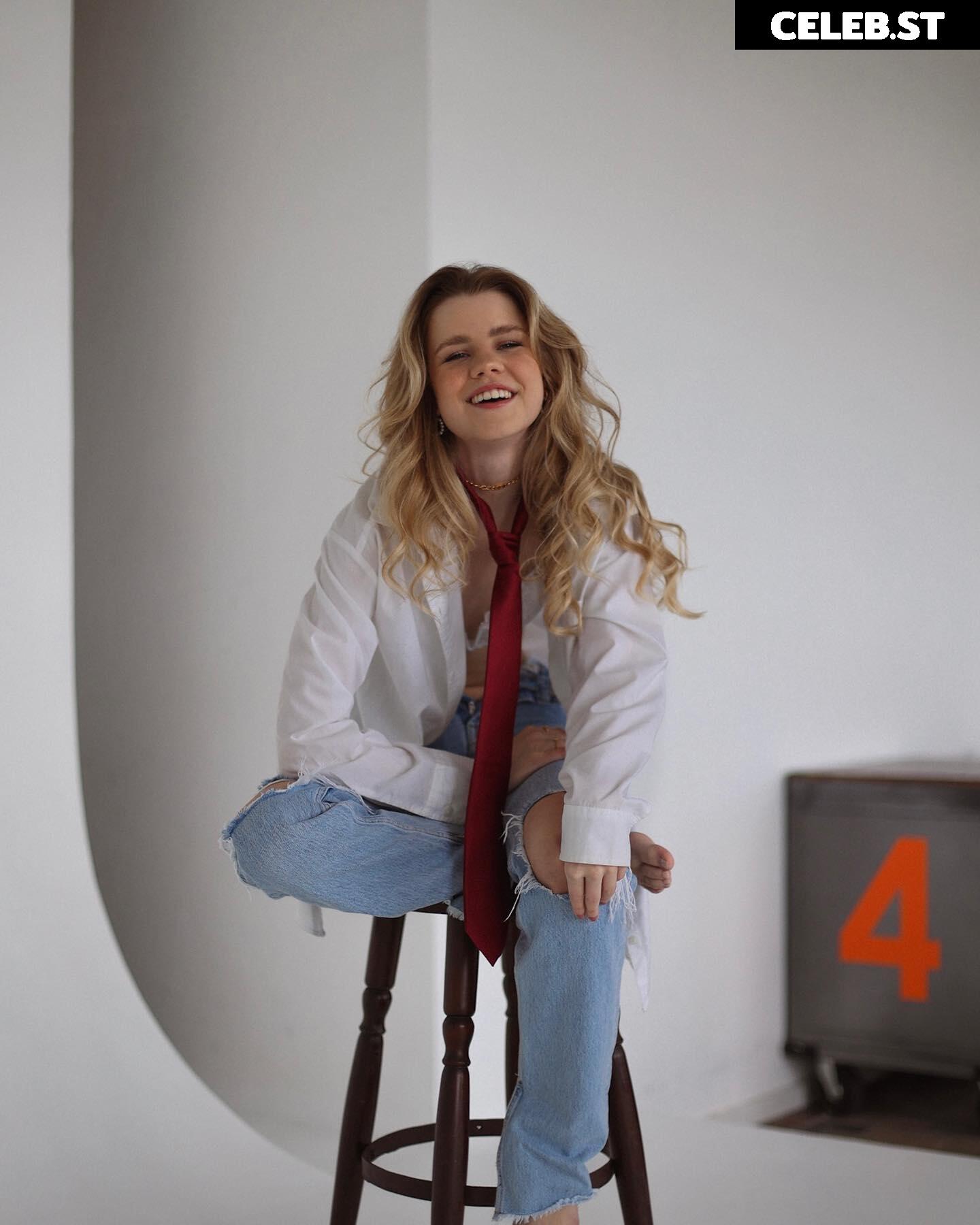 Lea Peach Image 578343