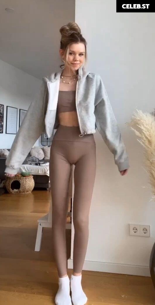 Lea Peach Image 577414