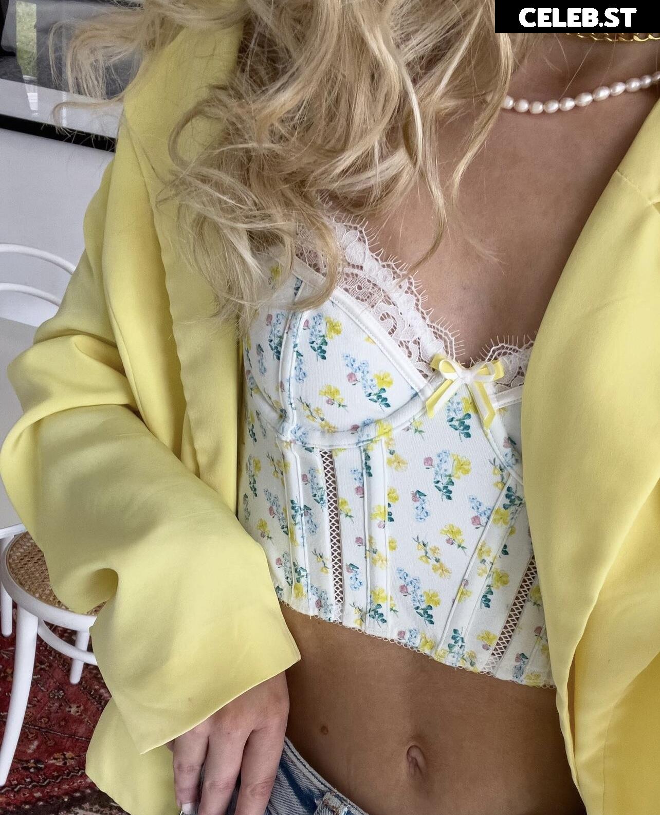 Lea Peach Image 577144