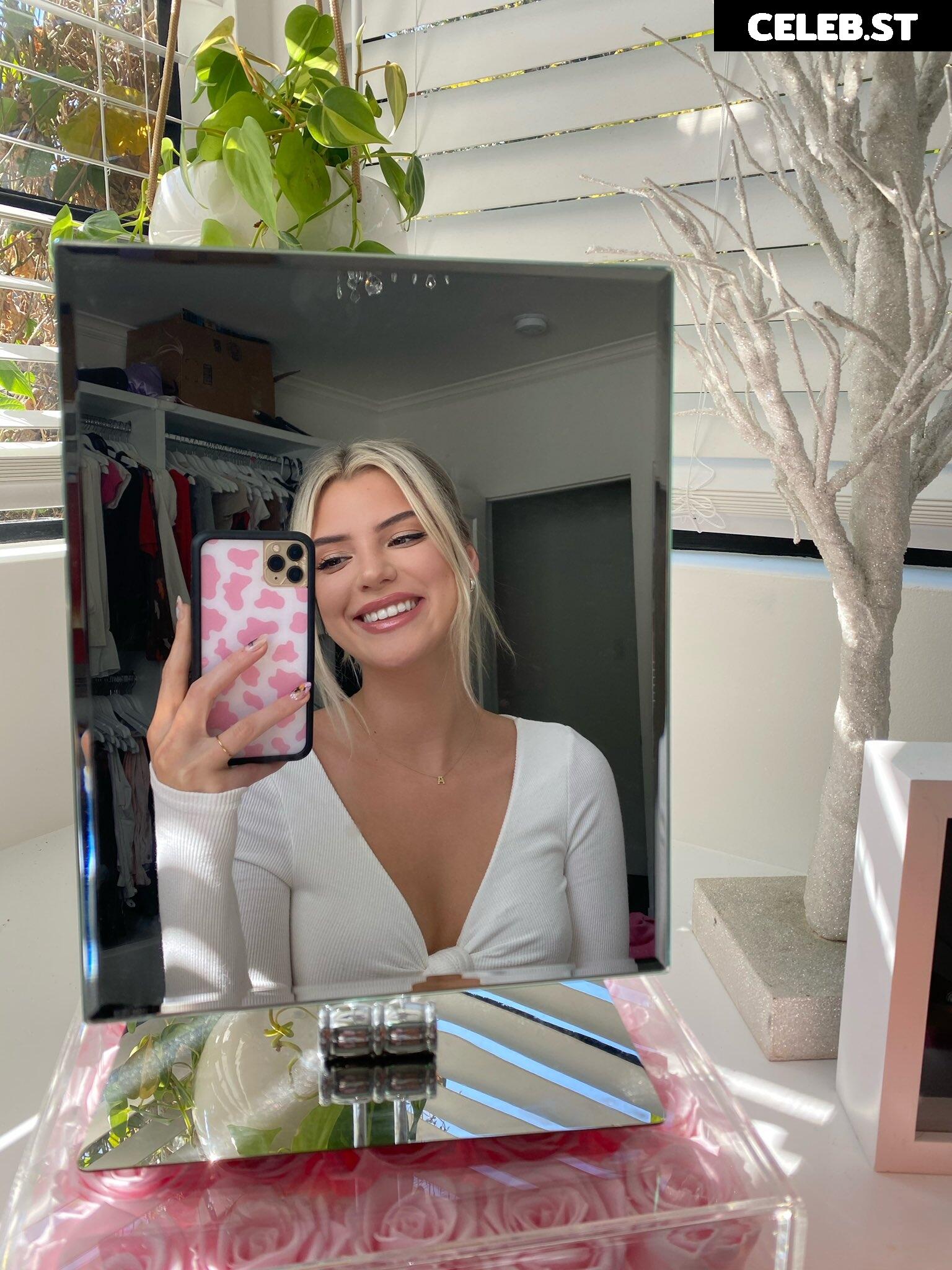 Alissa Violet Image 575847