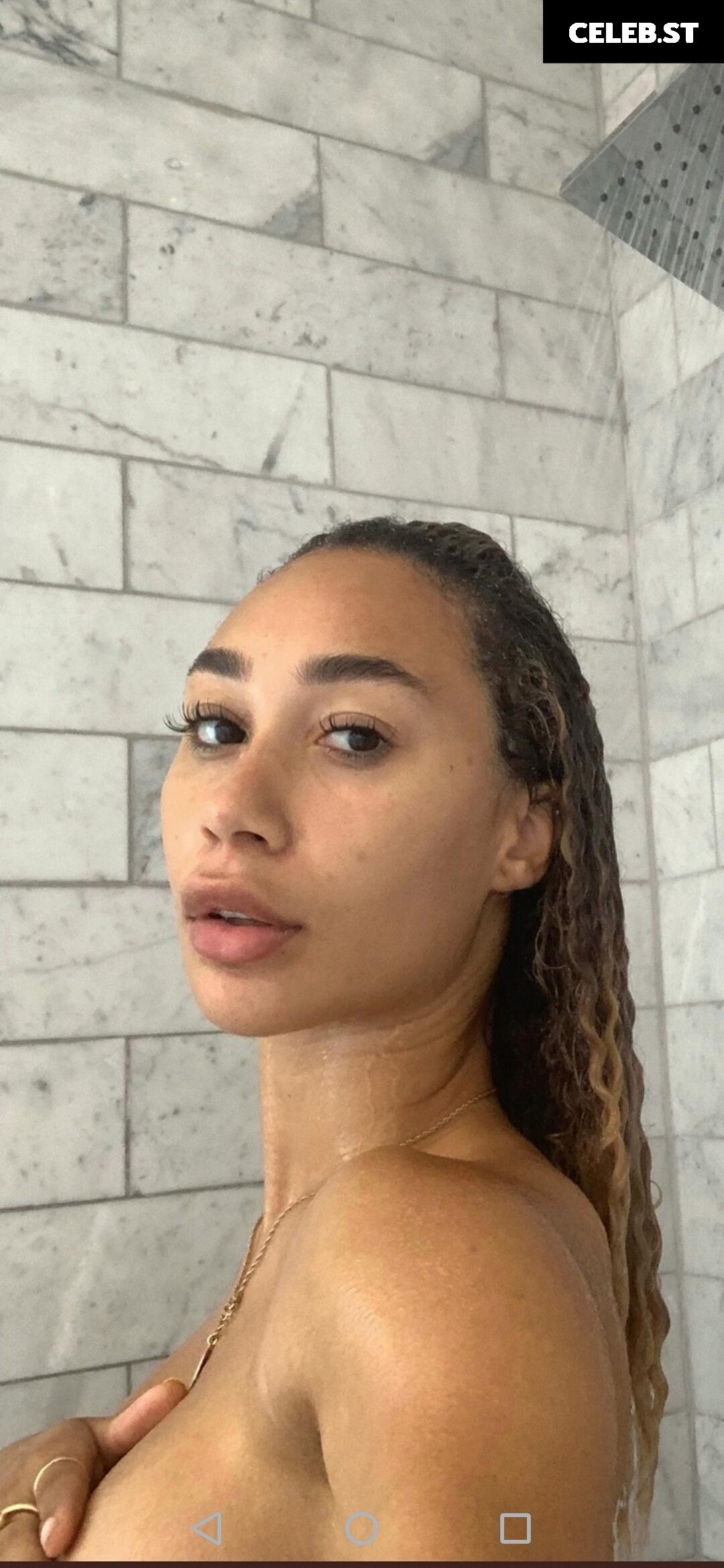 Eva Gutowski Image 570586