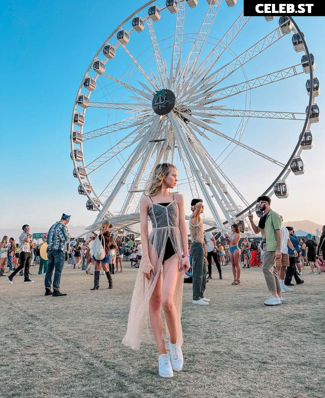 Lea Peach Image 570112