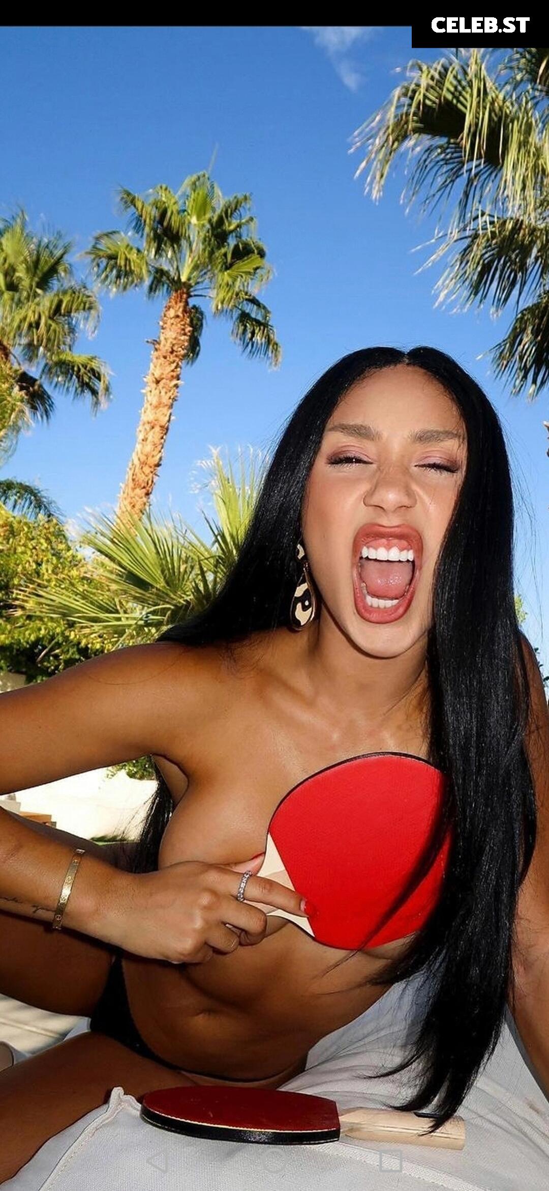 Eva Gutowski Image 570905