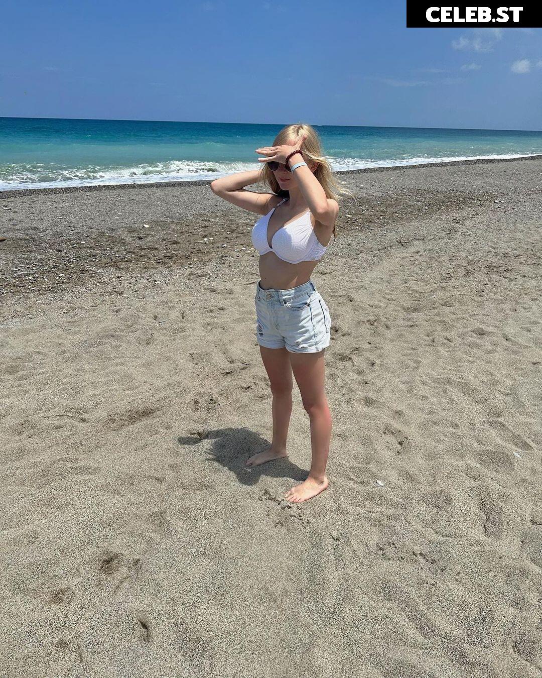 Blonde Vivi Image 570927