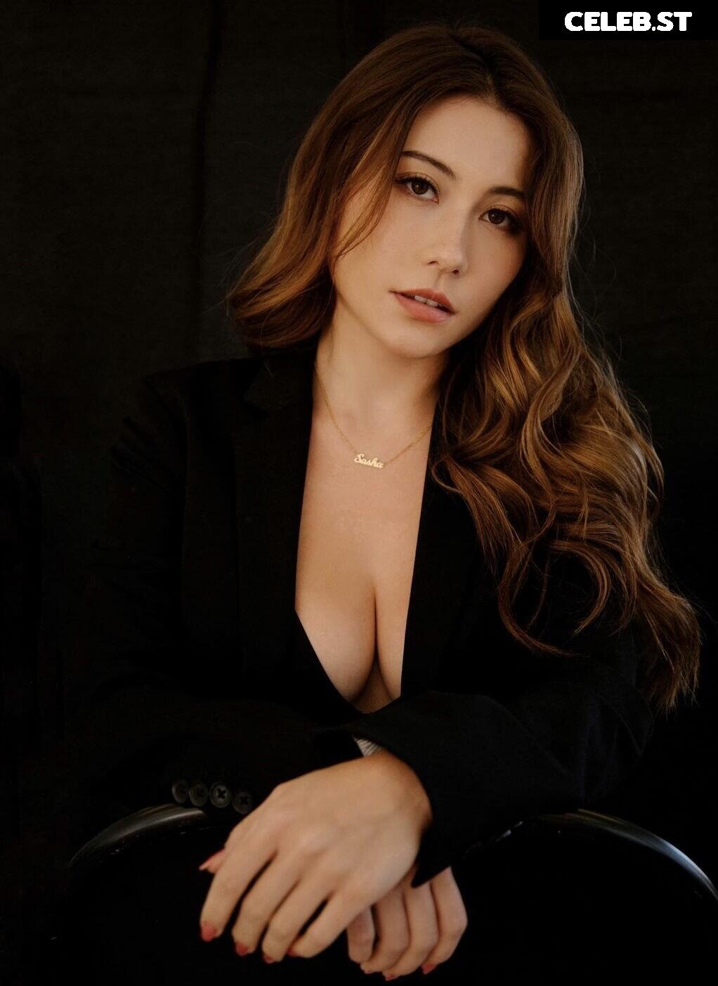 Sasha Emiri/Sander Image 5075551