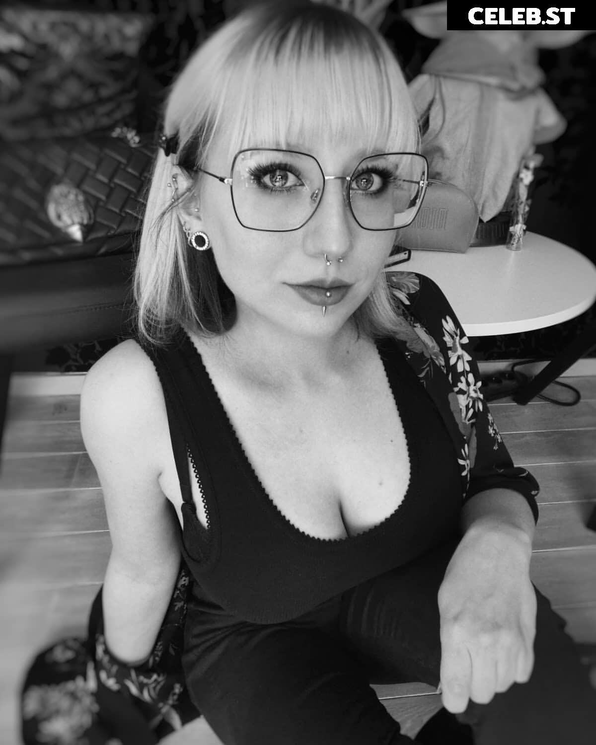 Methvespertine aka Tiffany Methuselah Image 5071527