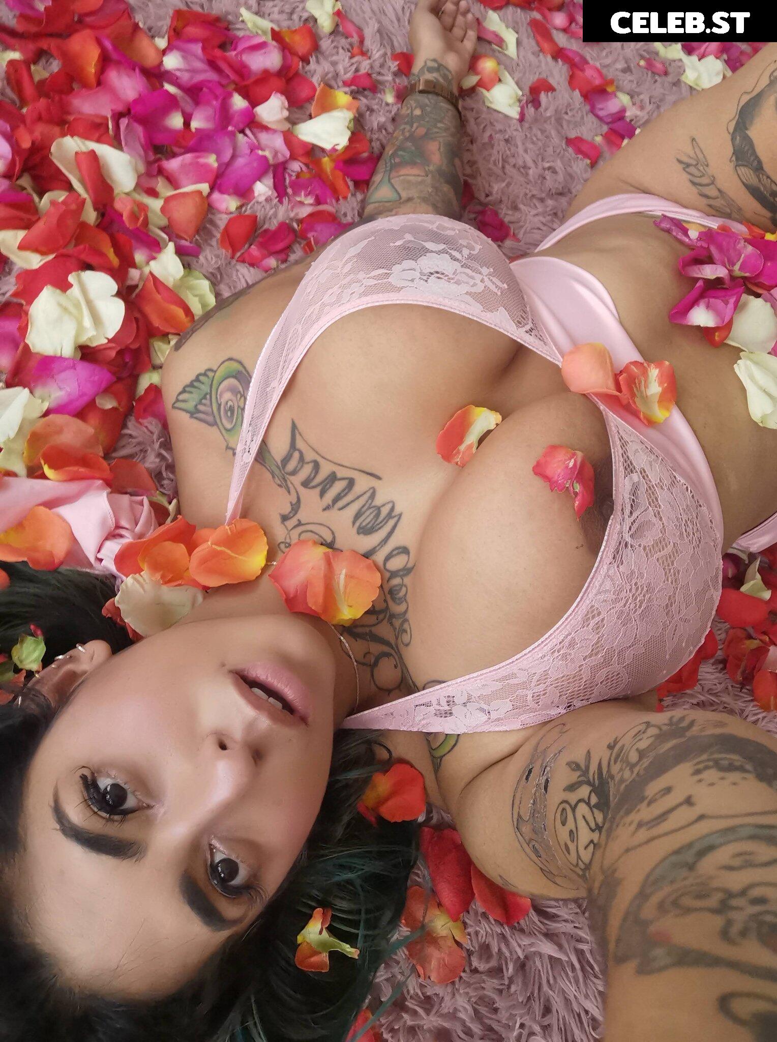 Nathalie Hardy / Milou Suicide Image 5032015