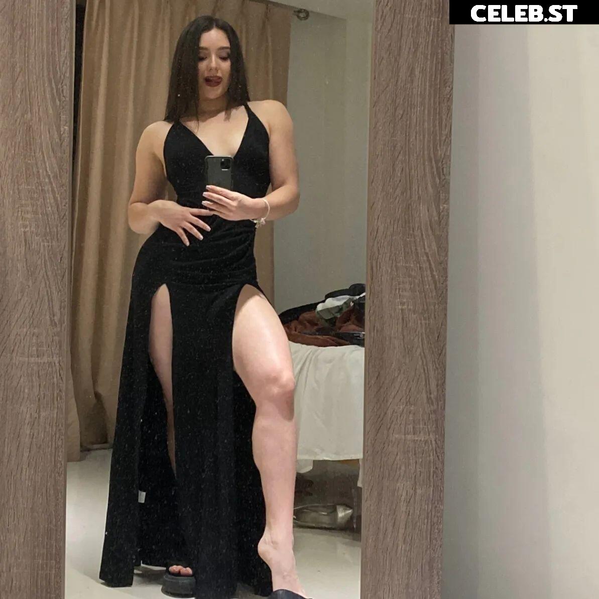 Daniela Flores alias @floresdani318 on instagram and onlyfans Image 5033682