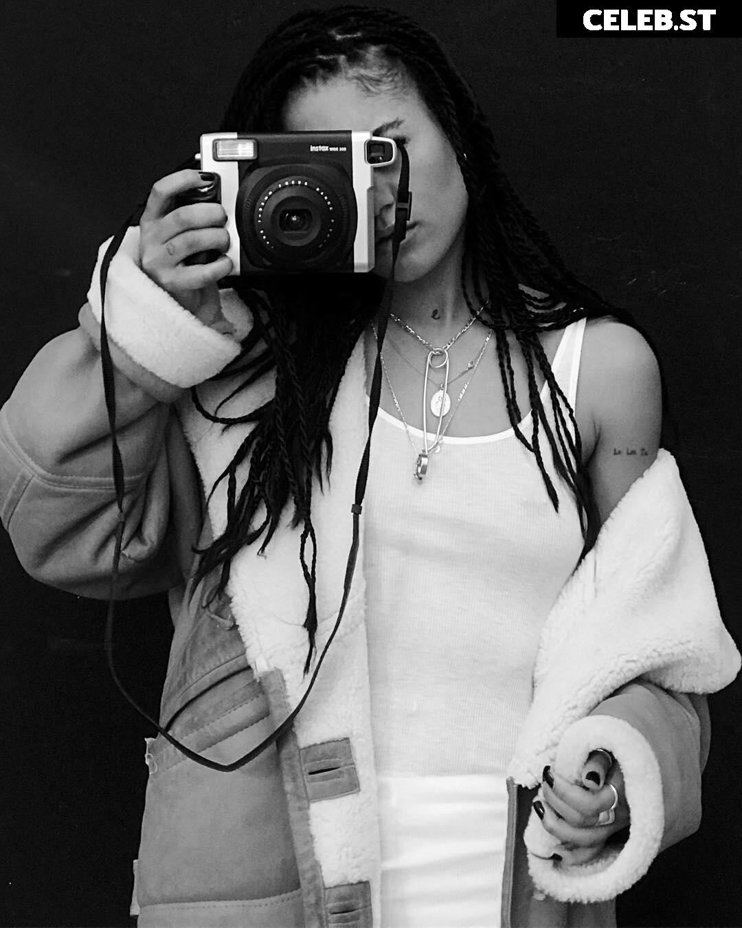 Larypoppins / Lary Image 4198821