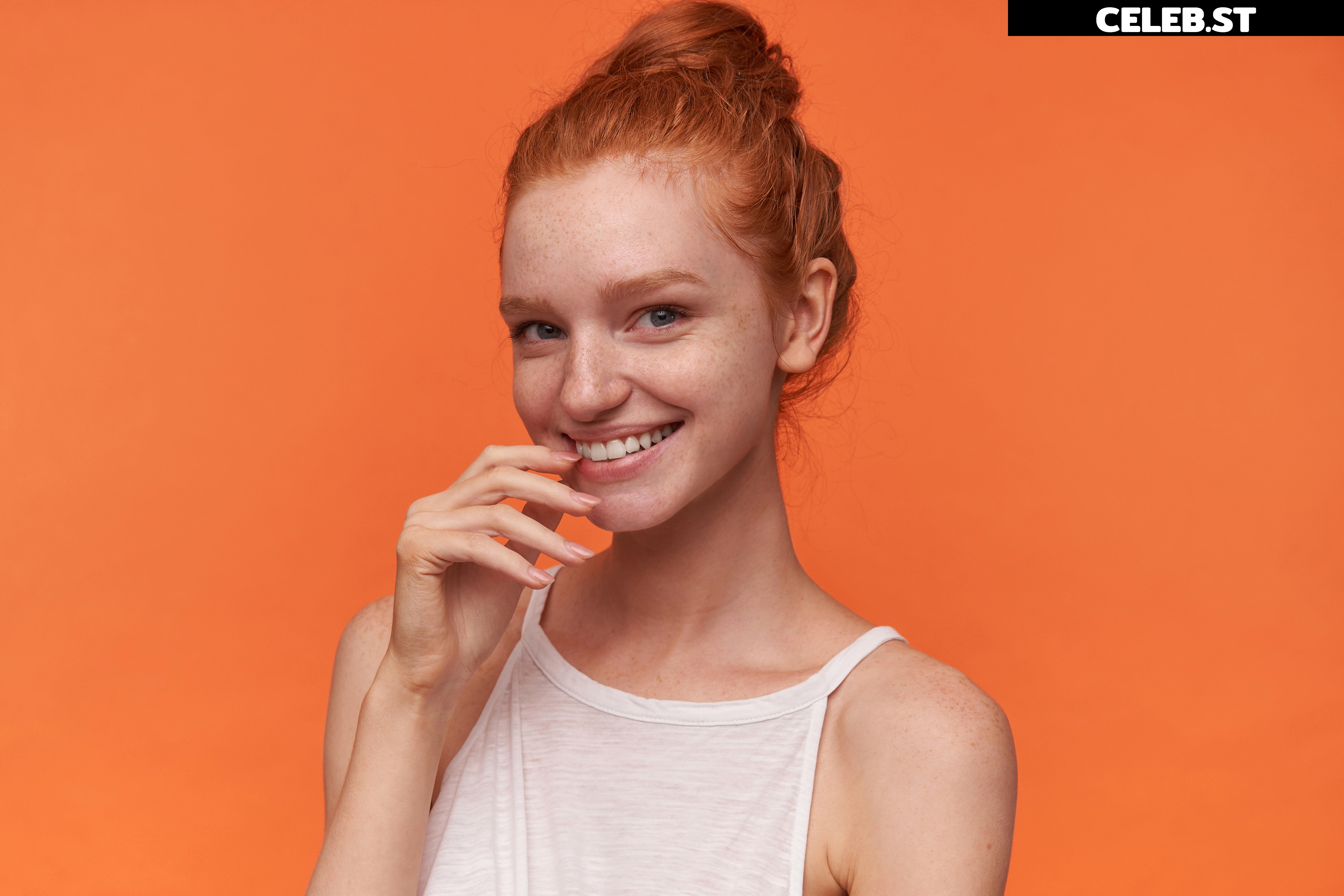 Myfoxyland Image 4172837